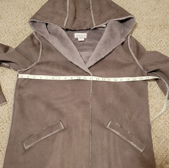 For the Republic Long Length Faux Suede Fur Lined Coat with Hood Gray Size Small - Picture 9 of 11